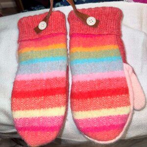 Cute Buttons w/ Leather Strap Warm Soft Squishy  Mittens